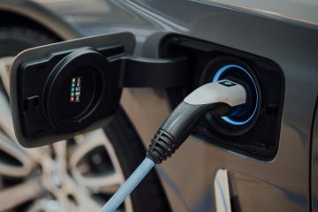 Borne de recharge au domicile des salariés : ce que l'employeur doit savoir en 2026