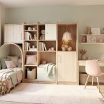 Chambre d’enfant lumineuse et évolutive avec rangements modulables, coin lecture, bureau compact et décoration douce aux tons pastel.